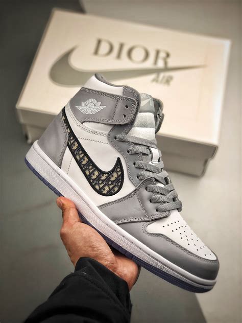 grey dior jordan 1s|Jordan Dior original.